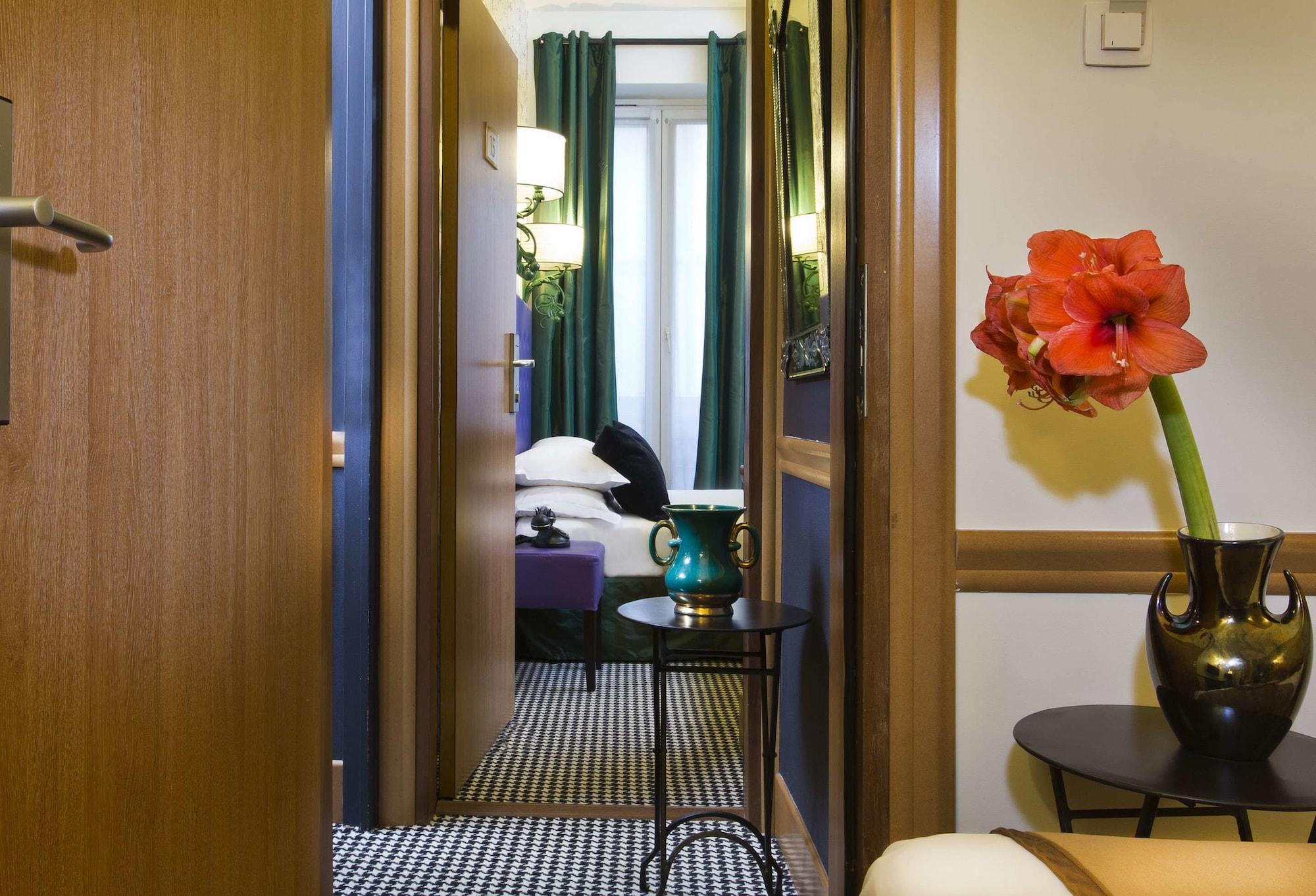 Hotel Des Ducs D'Anjou Paris Exterior photo